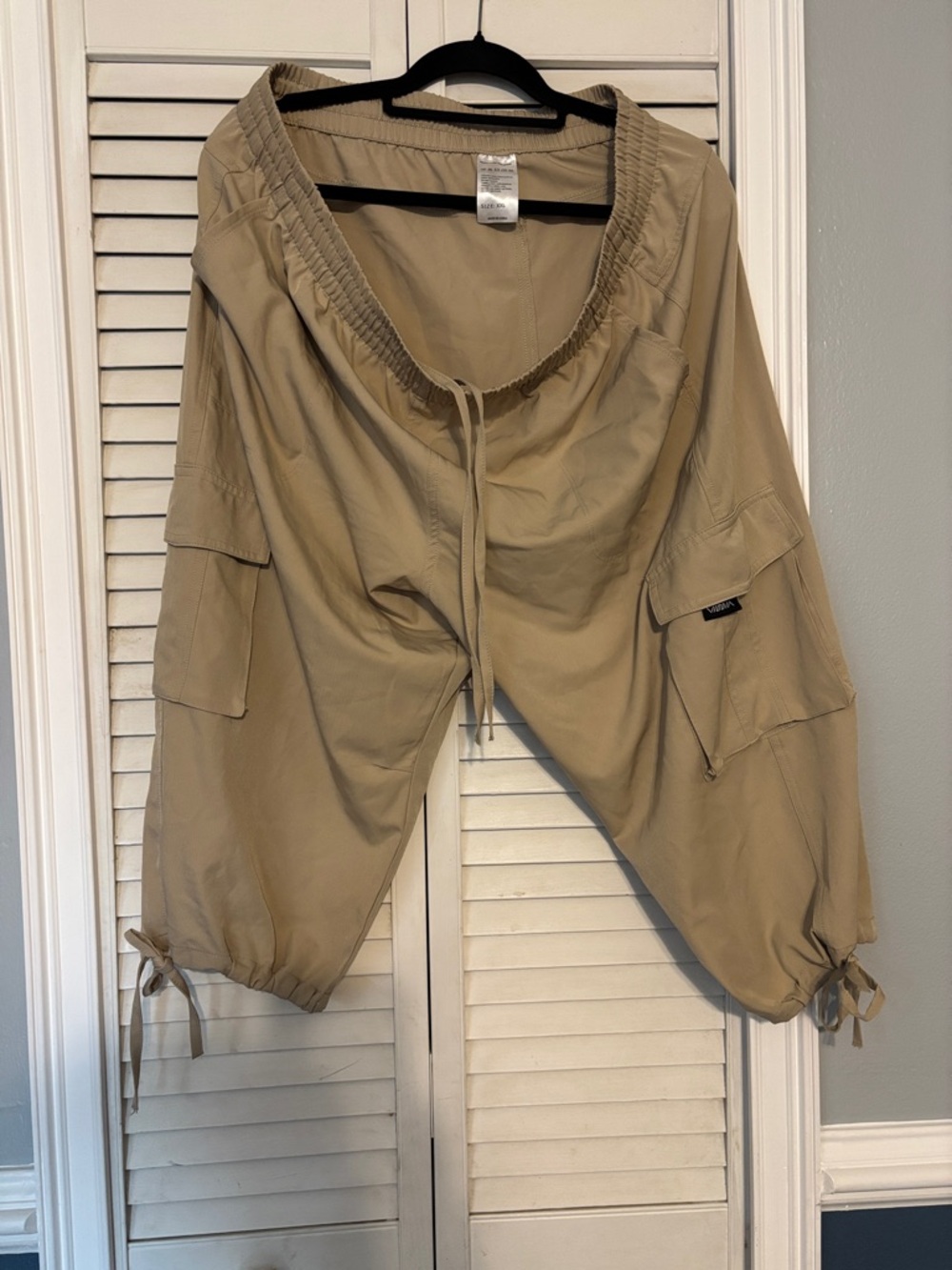 Relaxed Cargo Drawstring Pants in Khaki